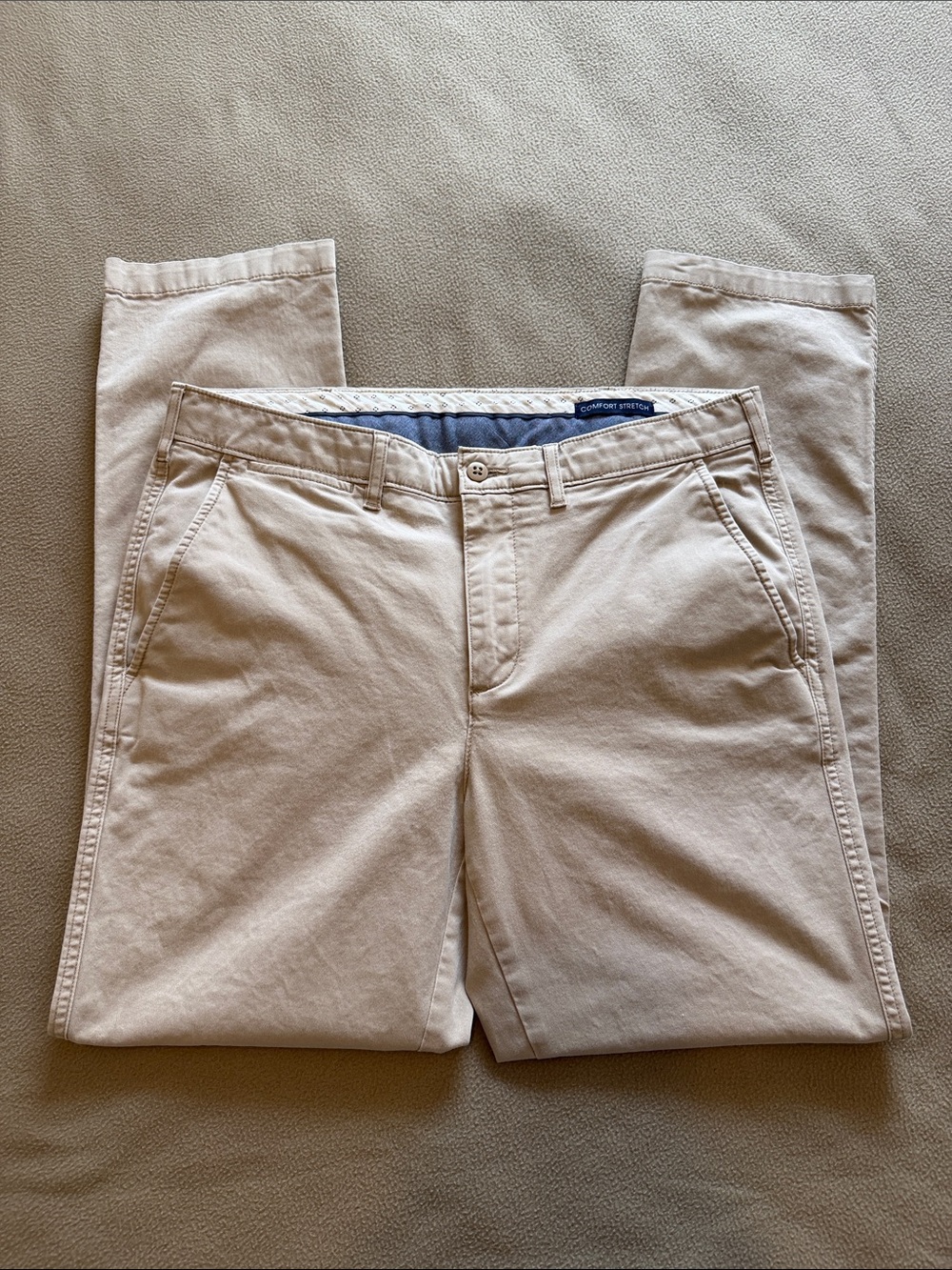 Cremieux Khaki Chinos. Men's 33x30.